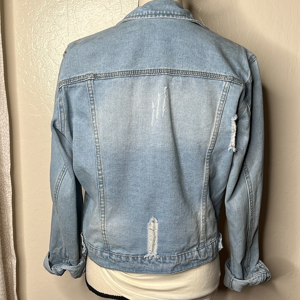 Jean Jacket Distressed - Picture 14 of 16